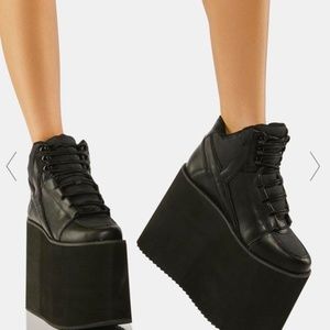 Y.R.U. QOZMO Platform Sneakers